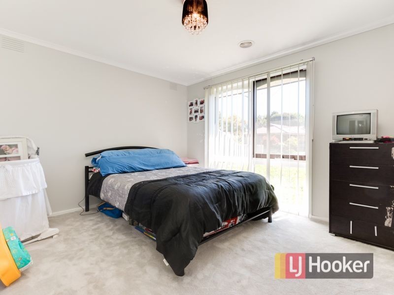 70 Clairmont Avenue, Cranbourne VIC 3977
