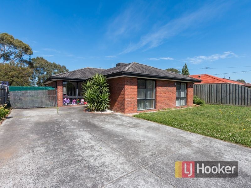 70 Clairmont Avenue, Cranbourne VIC 3977