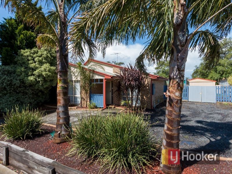 65 Willora Crescent, Cranbourne West VIC 3977