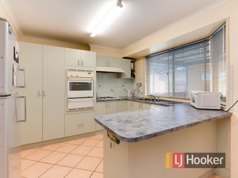 65 Willora Crescent, Cranbourne West VIC 3977