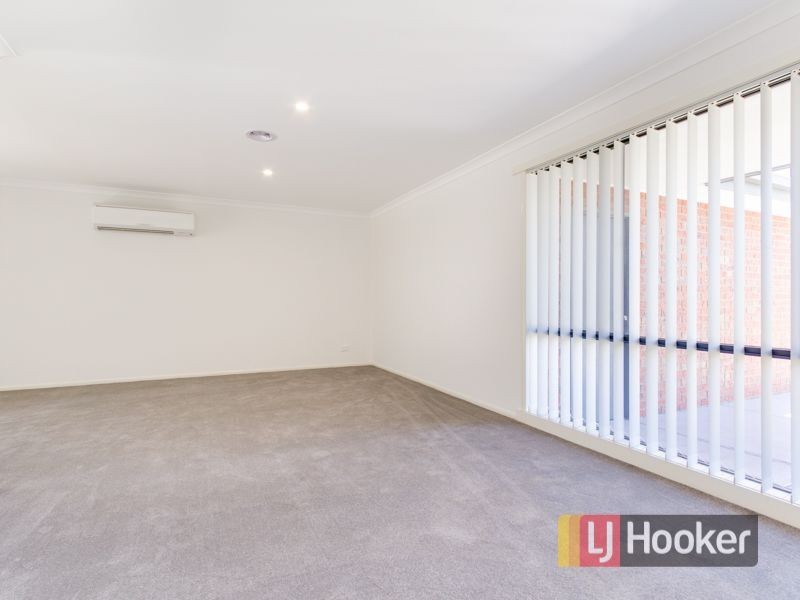 34 Postregna Way, Skye VIC 3977