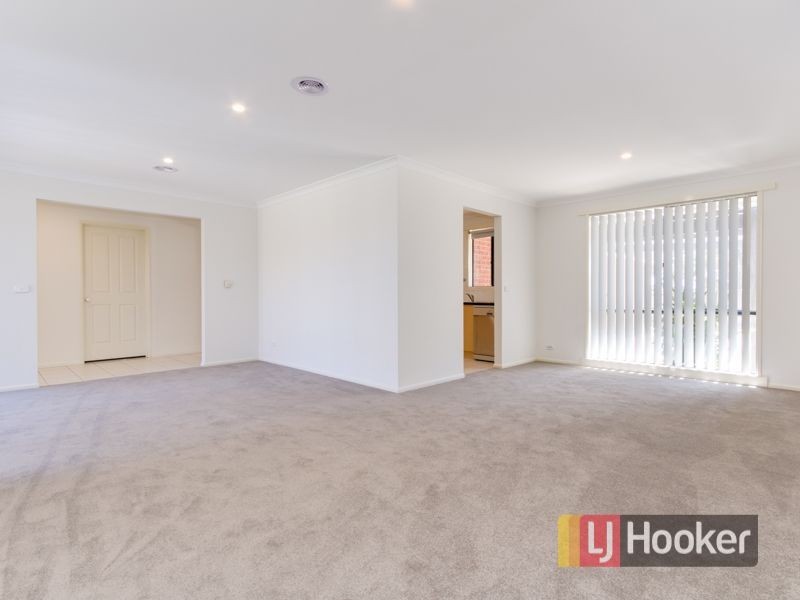 34 Postregna Way, Skye VIC 3977