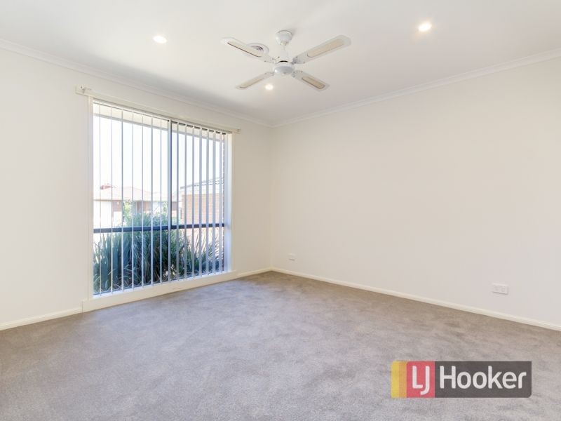 34 Postregna Way, Skye VIC 3977