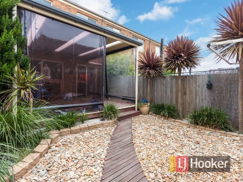 105 Golden Grove Drive, Narre Warren South VIC 3805