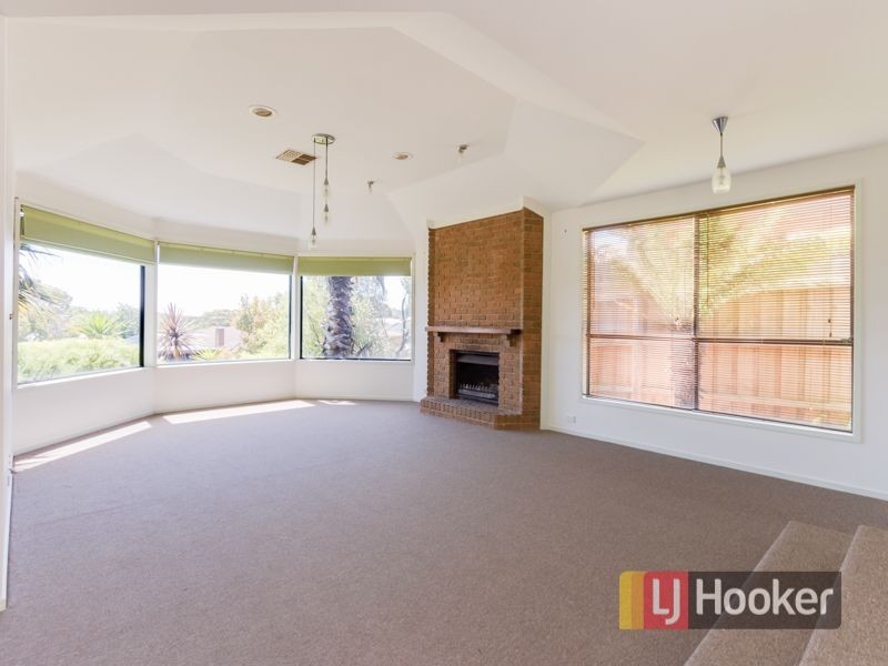 16 Granite Drive, Langwarrin VIC 3910