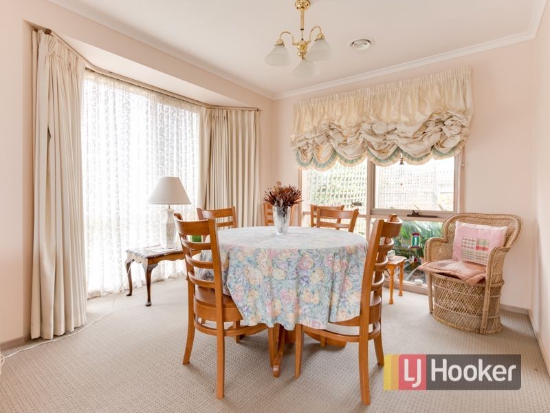 2 Lindenow Court, Cranbourne North VIC 3977