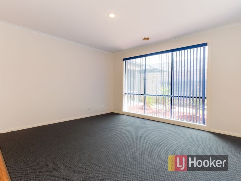 82 Langbourne Drive, Narre Warren South VIC 3805