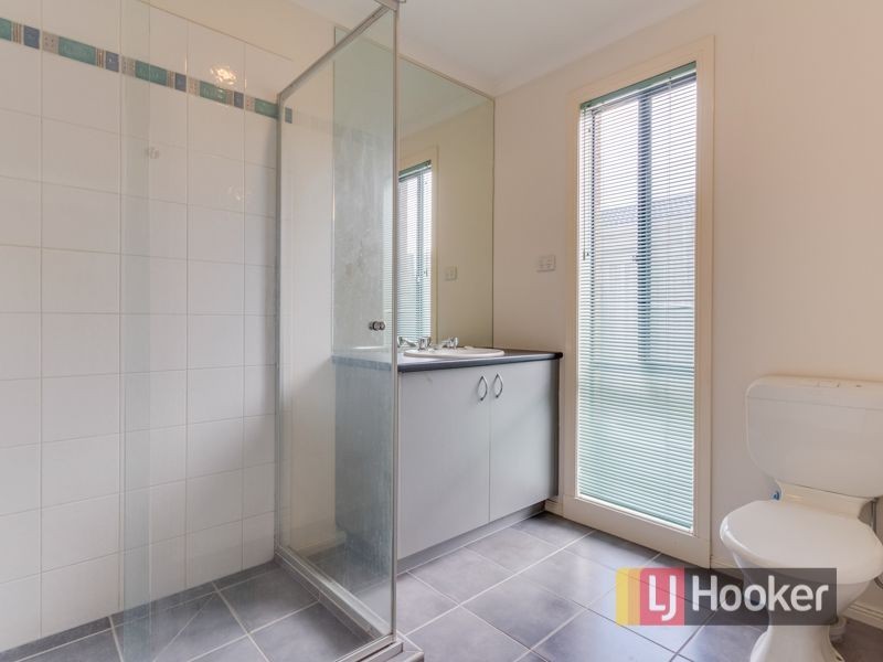 82 Langbourne Drive, Narre Warren South VIC 3805