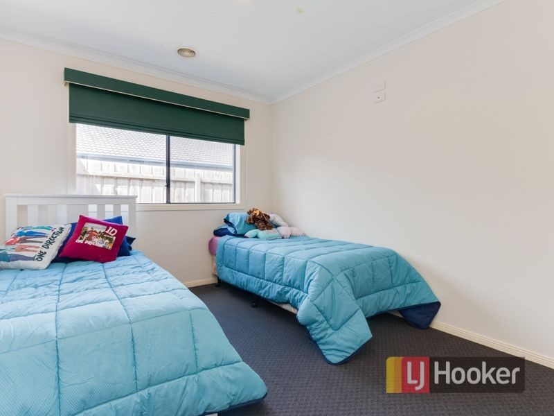 82 Langbourne Drive, Narre Warren South VIC 3805