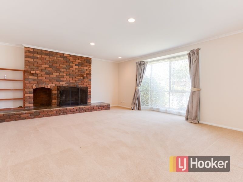 1 Strafford Avenue, Cranbourne VIC 3977
