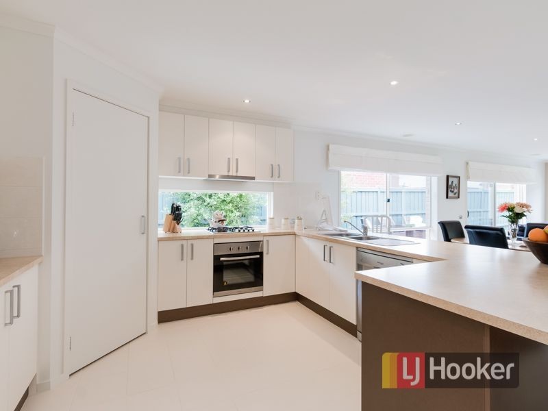 128 Boland Drive, Lyndhurst VIC 3975