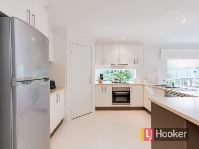 128 Boland Drive, Lyndhurst VIC 3975