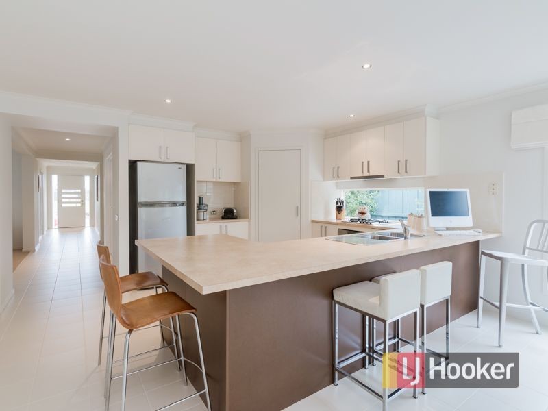 128 Boland Drive, Lyndhurst VIC 3975