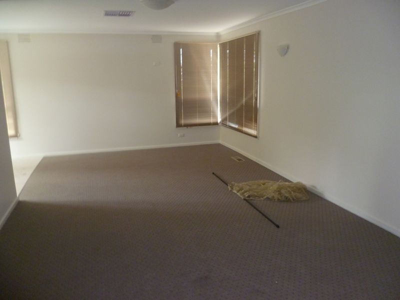 1 Murray Court, Cranbourne VIC 3977