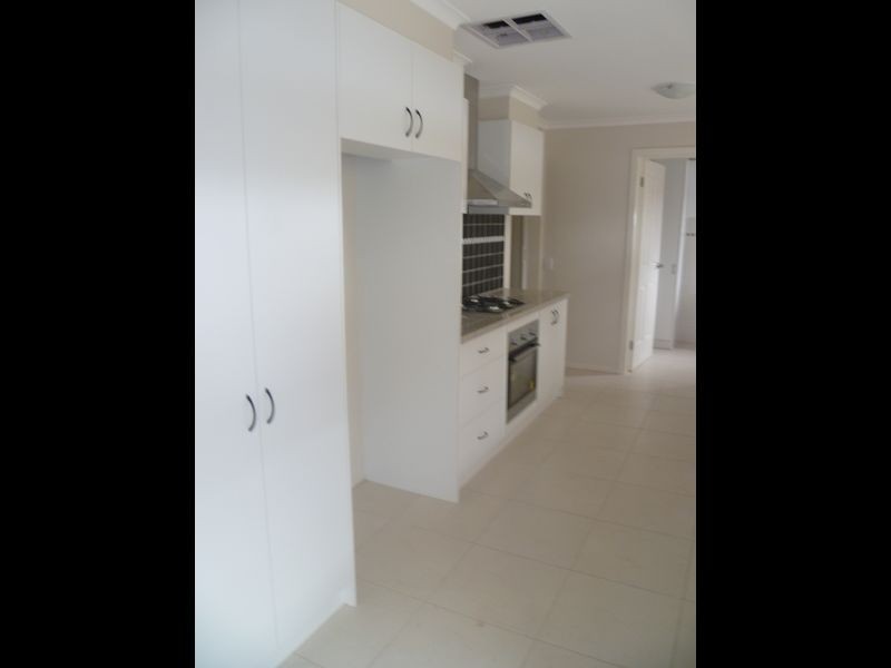 1 Murray Court, Cranbourne VIC 3977