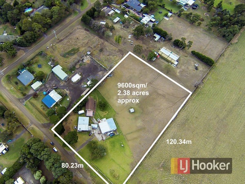 9 Heather Grove, Cranbourne East VIC 3977