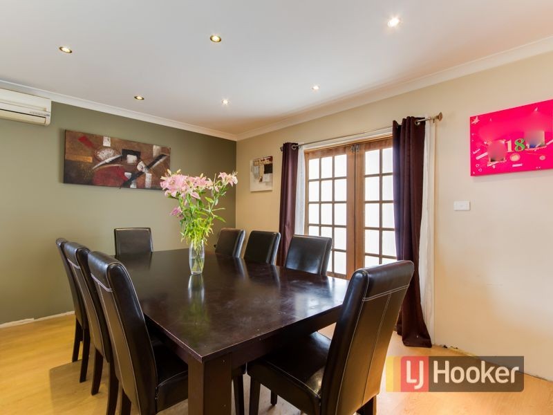 9 Heather Grove, Cranbourne East VIC 3977