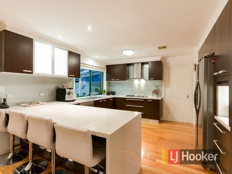 27 Hanna Drive, Endeavour Hills VIC 3802