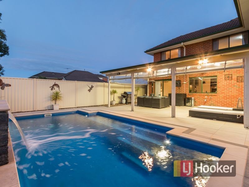 27 Hanna Drive, Endeavour Hills VIC 3802