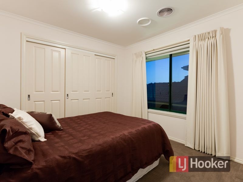 27 Hanna Drive, Endeavour Hills VIC 3802