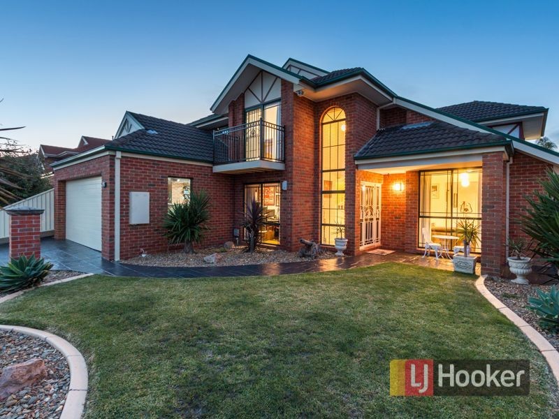 27 Hanna Drive, Endeavour Hills VIC 3802
