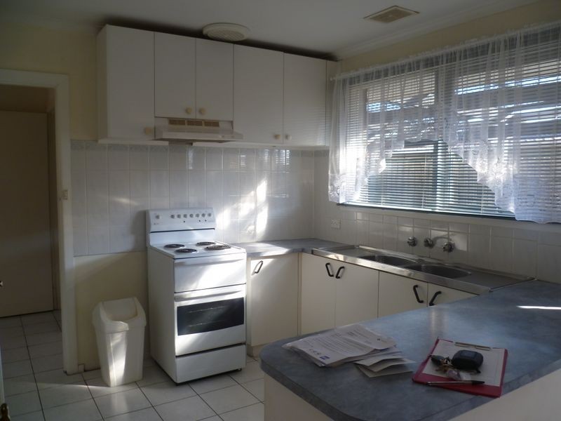 18 Cochrane Street, Cranbourne VIC 3977