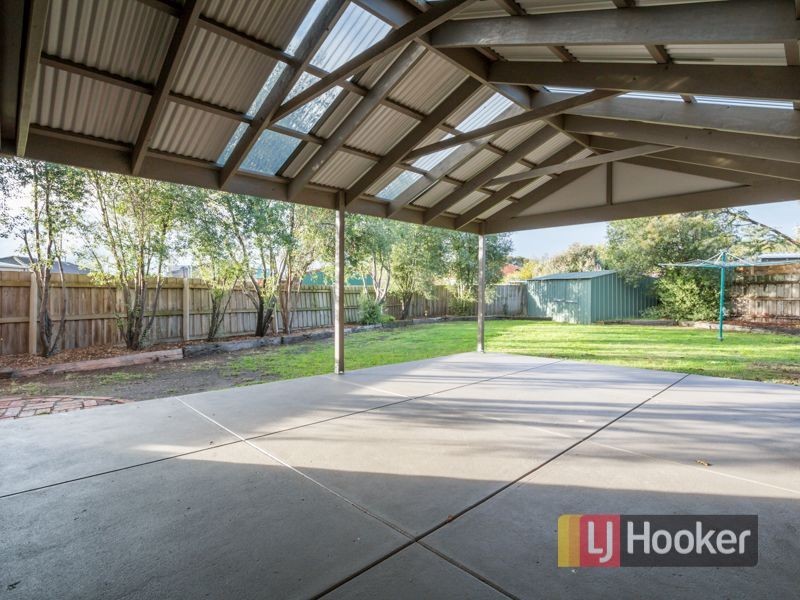 6 Curnow Court, Cranbourne West VIC 3977