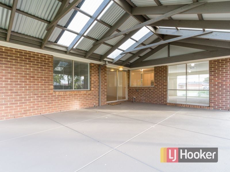 6 Curnow Court, Cranbourne West VIC 3977