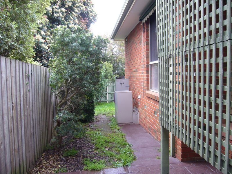 1/94 Outlook Drive, Dandenong North VIC 3175