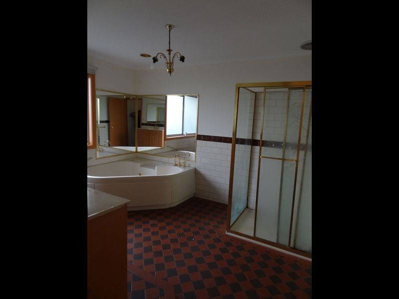 49 Simpson Drive, Dandenong North VIC 3175