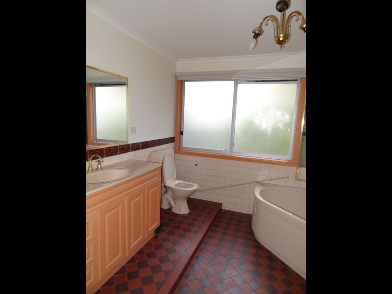 49 Simpson Drive, Dandenong North VIC 3175