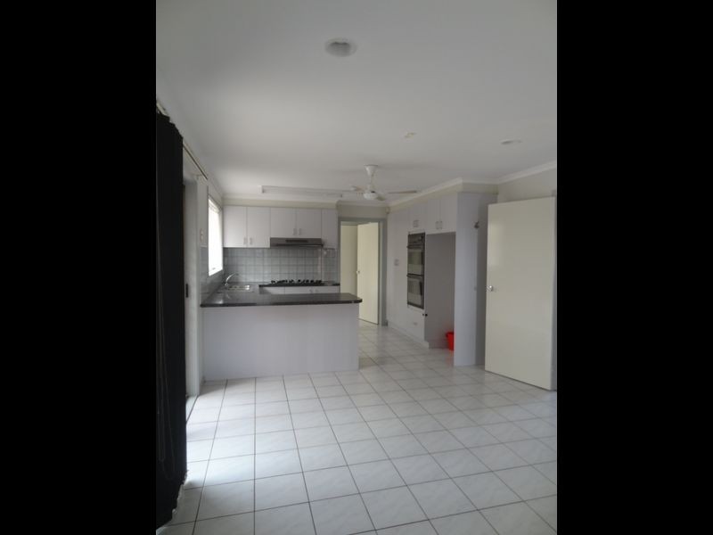 4 Wendy Court, Hampton Park VIC 3976