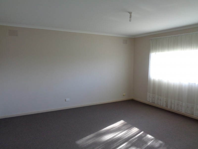 47 Endeavour Crescent, Endeavour Hills VIC 3802