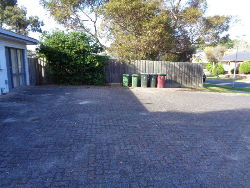 47 Endeavour Crescent, Endeavour Hills VIC 3802