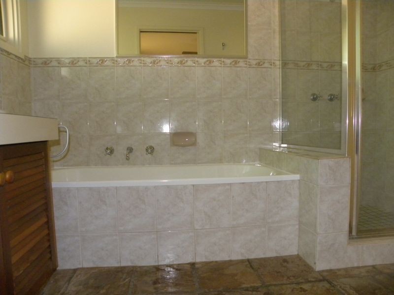 65 Valleyfair Drive, Narre Warren VIC 3805