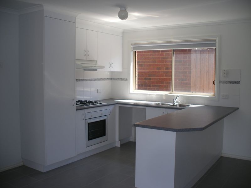 5/13 Red Cherry Court, Pakenham VIC 3810