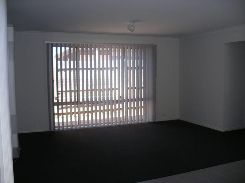 5/13 Red Cherry Court, Pakenham VIC 3810