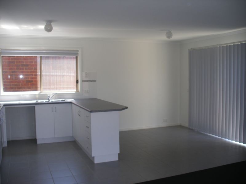 5/13 Red Cherry Court, Pakenham VIC 3810