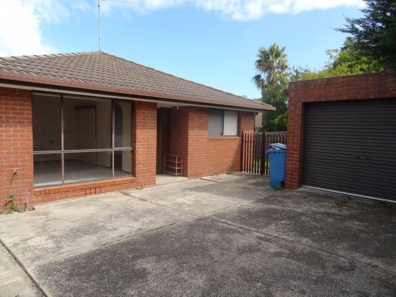 2/14 Dowell Court, Dandenong North VIC 3175
