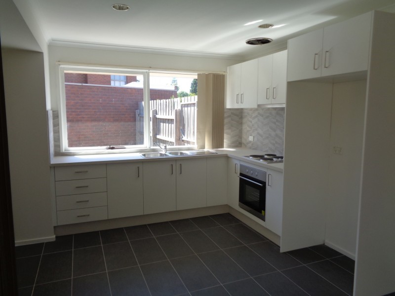 1 Wadham Court, Endeavour Hills VIC 3802