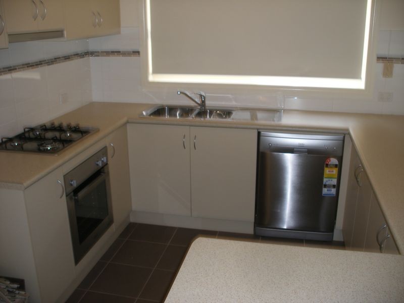 24/18 Ben Drive, Pakenham VIC 3810