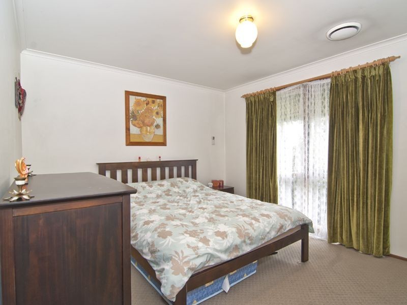 4 Lydia Mary Drive, Berwick VIC 3806