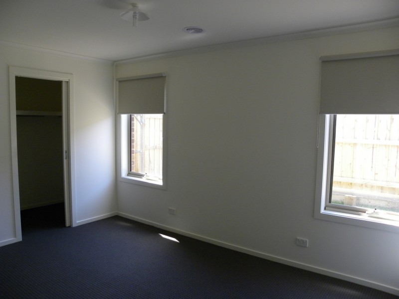 20 Hawkseye Way, Cranbourne East VIC 3977