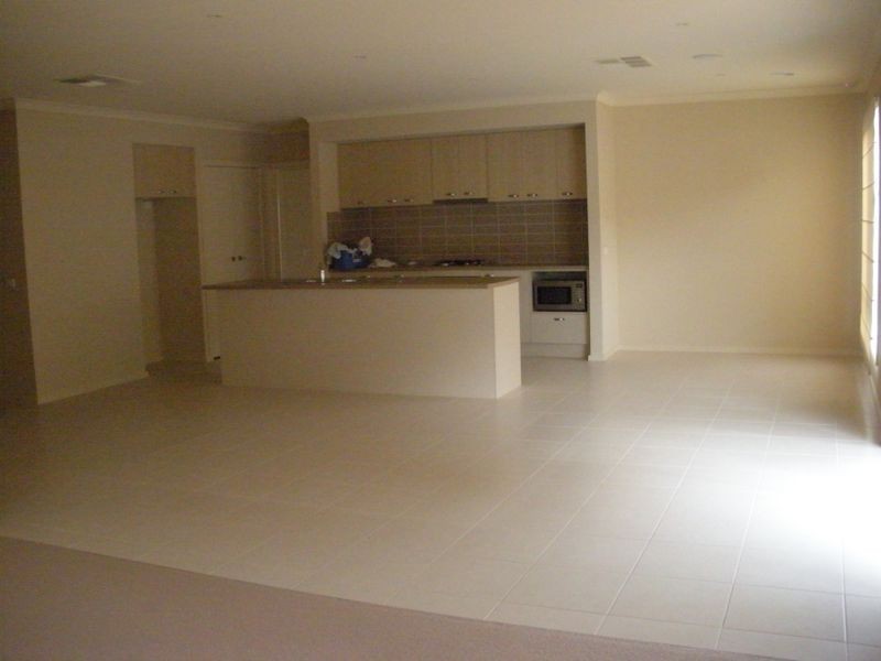 88 Bridgewater Boulevard, Berwick VIC 3806