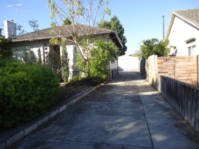 18 Tristania Street, Doveton VIC 3177