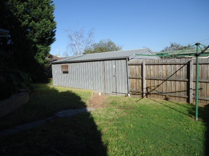 18 Tristania Street, Doveton VIC 3177