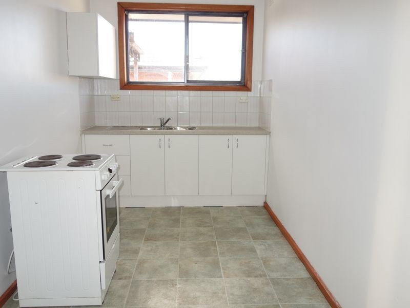 33 Hammond Road, Dandenong VIC 3175