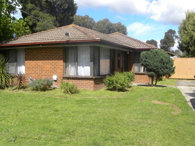 14 Grace Street, Cranbourne VIC 3977