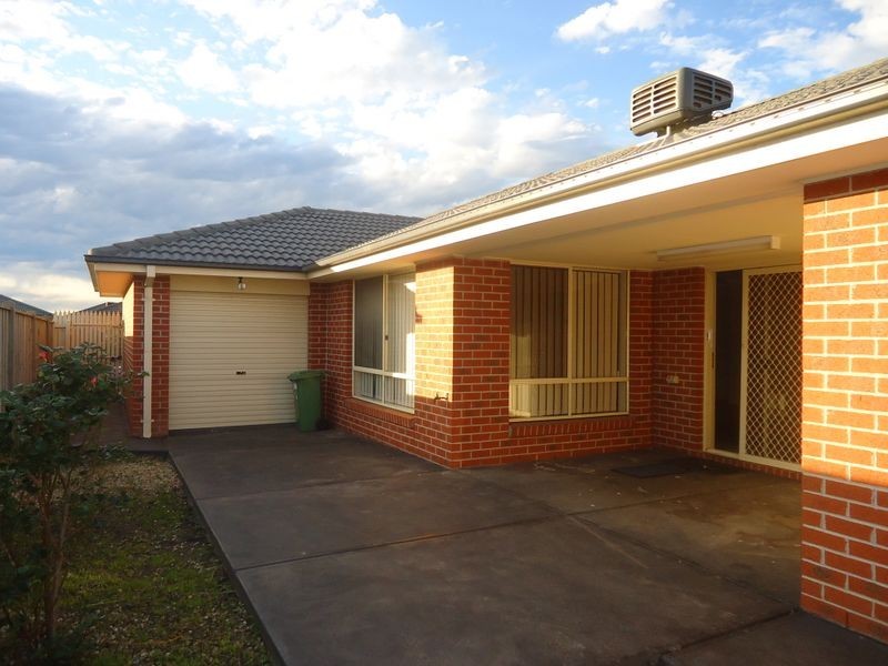 17 Black Caeser Drive, Cranbourne East VIC 3977