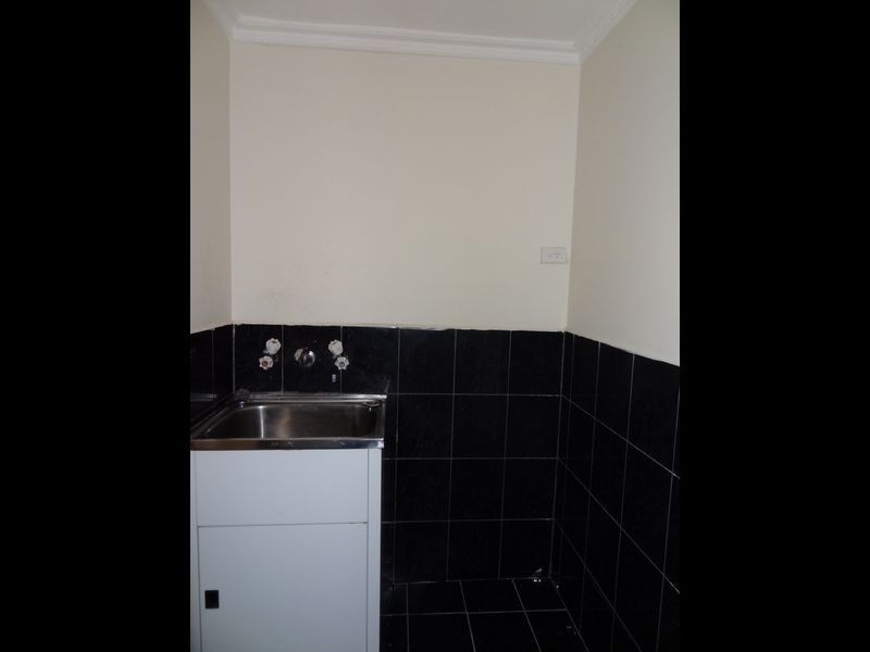 27 Close Avenue, Dandenong VIC 3175